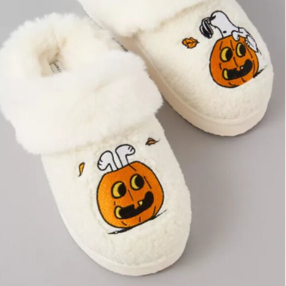 AE Snoopy Pumpkin Scuff Slipper SIZE 6 - Picture 1 of 3